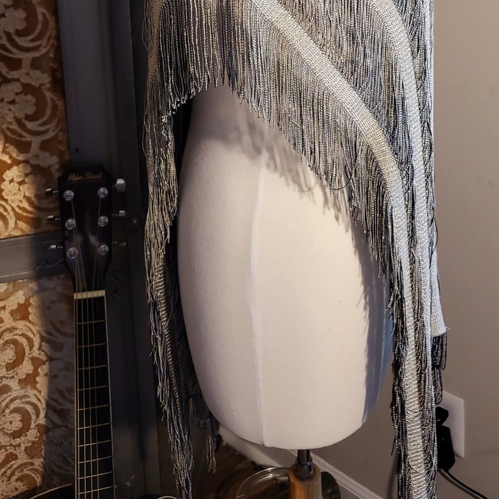Fringe silver / gray poncho